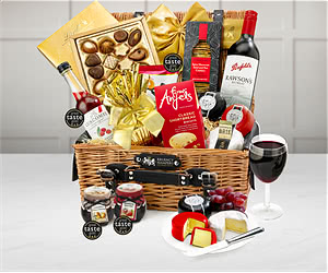 Eton Hamper With Red Wine